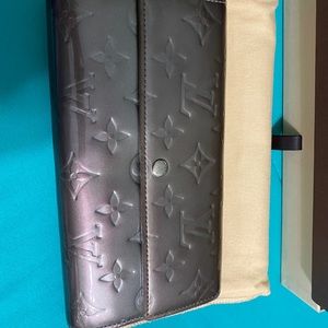 Louis Vuitton Leather Silver Portefeuille Wallet